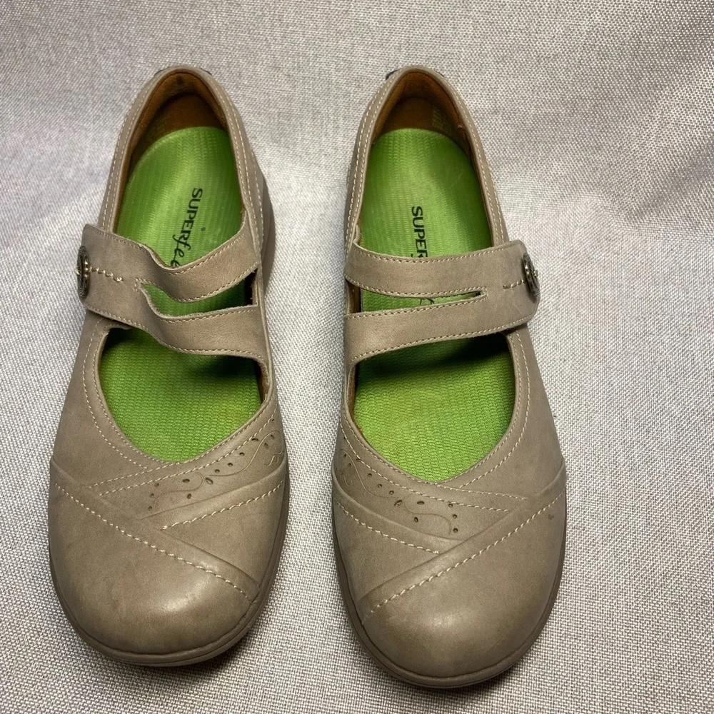 Aravon by New Balance Women's Taupe Nubuck  Shoes Size 7B